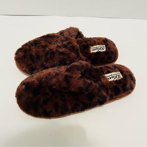 Dluxe by dearfoams brown leopard print slippers size 7-8